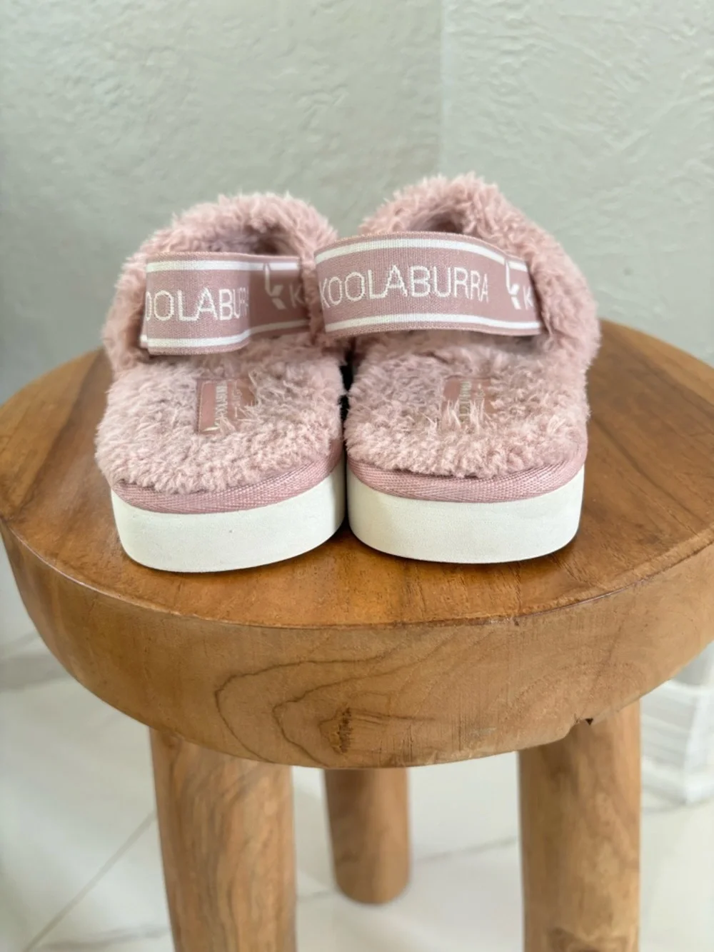 Koolaburra by UGG Pink Fuzzy Slide and cozy Sandals with Elastic Back Strap EUC
